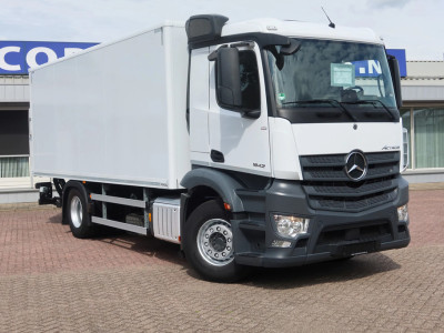 Mercedes-Benz Actros 963-0-A foto 2