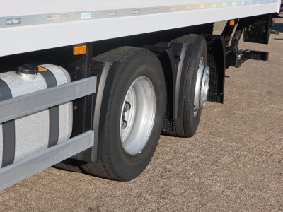 Mercedes-Benz Actros 2532 L Bak + klep 2000 KG LIKE NEW!! TUFF 31-08-2027 foto 6