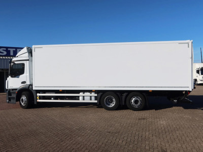 Mercedes-Benz Actros 2532 L Bak + klep 2000 KG LIKE NEW!! TUFF 31-08-2027 foto 8