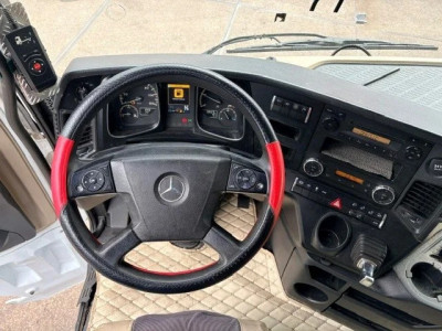 Mercedes-Benz Actros 2545 LS STREAMSPACE 6x2 (TELLIGENT AUTOMATIC / EURO 6 / LIFT-AXLE / FRIDGE UNDER BED / AIRCONDITIONING / SLIDING FIFTH WHEEL / ETC.) foto 9