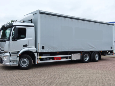Mercedes-Benz Actros 2646 Curstainside Dhollandia 3.000kg ladebordwand Euro 6 12