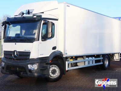 Mercedes-Benz Antos 2127 L Bak+Klep Dhollandia 2.000 kg, Geisoleerd dak