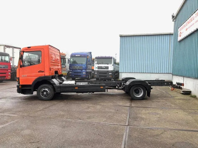Mercedes-Benz Atego 823L DAY CAB (6-CILINDER) 4x2 CHASSIS (MANUAL GEARBOX / SPER DIFFERENTIAL / 6-CILINDER ENGINE / AIRCONDITIONING / ETC.) foto 5