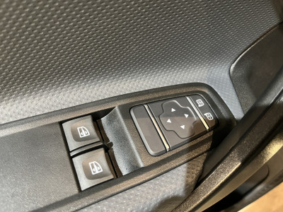 Mercedes-Benz Citan 112 CDI L2 Pro / Euro 6 / Bott Inrichting / Airco / CarPlay / Cruise Control / Camera / Navigatie / Klep / 90.000 KM !! foto 15