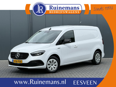 Mercedes-Benz Citan 112 Pro L2H1 / 51 kWh / RIJKLAAR !! / 3.369 KM / High Performance LED-koplampen / CAMERA / ECC / CRUISE / TREKHAAK / STOELVERWARMING