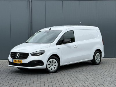 Mercedes-Benz Citan 112 Pro L2H1 / 51 kWh / RIJKLAAR !! / 3.369 KM / High Performance LED-koplampen / CAMERA / ECC / CRUISE / TREKHAAK / STOELVERWARMING foto 2