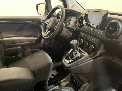 Mercedes-Benz Citan 113 L2 Pro Automaat Benzine / Euro 6 / Airco / CarPlay / Cruise Control / Camera / Trekhaak / LMV / 14.000 KM !! foto 3