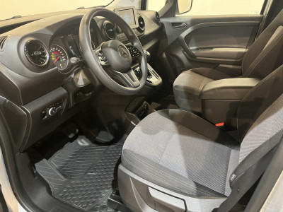 Mercedes-Benz Citan 113 L2 Pro Automaat Benzine / Euro 6 / Airco / CarPlay / Cruise Control / Camera / Trekhaak / LMV / 14.000 KM !! foto 6