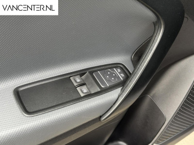 Mercedes-Benz Citan 113 Benzine Automaat Carplay LED Airco PDC foto 9