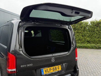 Mercedes-Benz EQV 300 90kWh AVANTGARDE / DUBBELE CABINE / MEMORY / 2x ELEKTRISCHE  SCHUIFDEUR / PANO / BURMESTER / LEDER / LED / VENTILATIE / 360 CAMERA / BLINDSPOT foto 9