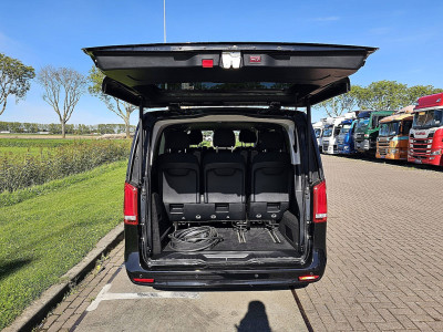 Mercedes-Benz EQV 300 ExtraLang L3 8 Persoons 2x Elektrische Schuifdeur LED PDC Airco Mbux Navi Cruise Control Camera 90 kWh Automaat 204 PK! foto 13