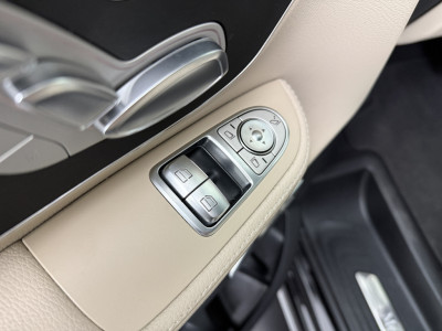 Mercedes-Benz EQV 300 Lang Avantgarde Exclusieve 7-Persoons | Pano | Elektr. Stoelen | Burmester High-end | Navigatie | Camera | Stoelkoeling foto 8