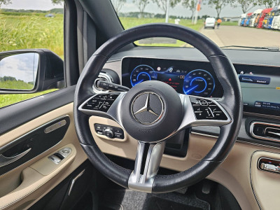 Mercedes-Benz EQV 300 WLTP 365 km 12