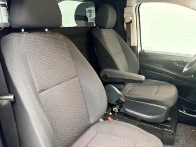 Mercedes-Benz EVito Elektrisch Servicewagen Automaat Lang 66 kWh L2H1 2 Persoons BOTT Inrichting RIJKLAARPRIJS! foto 3