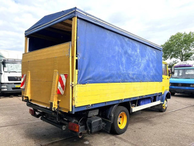 Mercedes-Benz LP 813 D WITH TENT BOX (MANUAL GEARBOX / FULL STEEL SUSPENSION / LOADING PLATFORM / ALUMINIUM SIDE BORDS) foto 3