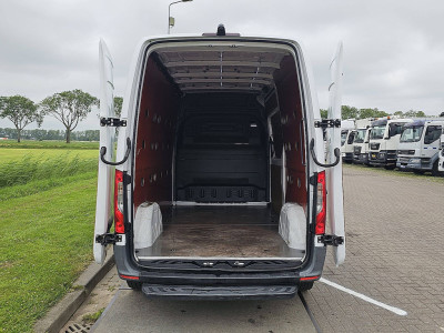 Mercedes-Benz SPRINTER 214 CDI AUT. L2H2 11