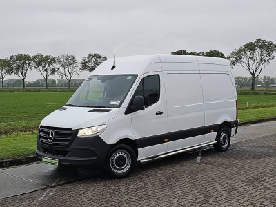 Mercedes-Benz SPRINTER 215 L2H2 Mbux Automaat Distronic Camera Euro6 150Pk Mf-Stuurwiel! foto 2