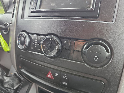 Mercedes-Benz SPRINTER 311 10