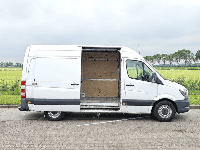 Mercedes-Benz SPRINTER 311 14