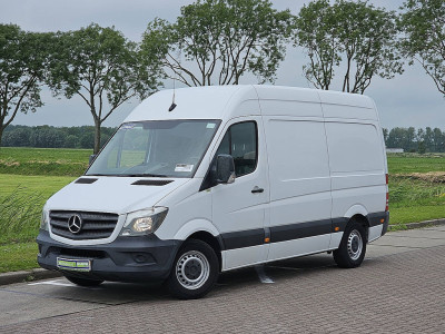 Mercedes-Benz SPRINTER 311 2