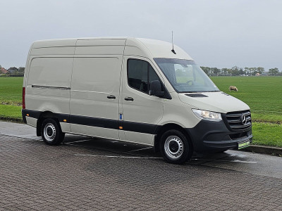Mercedes-Benz SPRINTER 311 L2H2 Mbux Achterwielaandrijving Airco Euro6 1e Eigenaar! foto 5