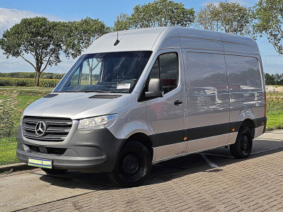 Mercedes-Benz SPRINTER 314 L2H2 RWD Mbux Euro6 3-Zits/ Leer Trekhaak Camera Euro6! foto 2