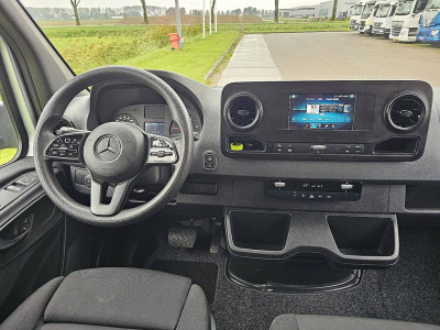 Mercedes-Benz SPRINTER 317 Bakwagen Laadklep Spoiler Automaat Mbux Navi 170Pk Euro6 BPM-Vrij Oh-historie 1e Eigenaar! foto 8