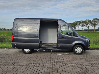 Mercedes-Benz SPRINTER 317 L2H2 3.5t Trekhaak foto 14