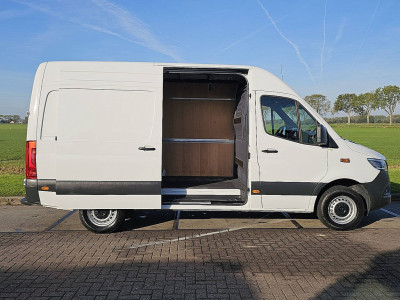 Mercedes-Benz SPRINTER 317 L2H2 | Automaat | LED | MBUX10 |  Navi | Airco | Mtf-stuurwiel | 3zits | Cruise Control | foto 15