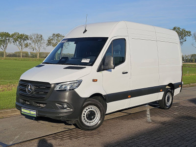 Mercedes-Benz SPRINTER 317 L2H2 | Automaat | LED | MBUX10 |  Navi | Airco | Mtf-stuurwiel | 3zits | Cruise Control | foto 2