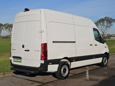 Mercedes-Benz SPRINTER 317 L2H2 | Automaat | LED | MBUX10 |  Navi | Airco | Mtf-stuurwiel | 3zits | Cruise Control | foto 3