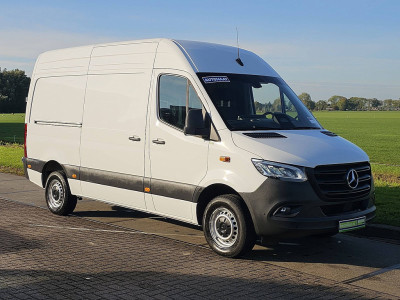 Mercedes-Benz SPRINTER 317 L2H2 | Automaat | LED | MBUX10 |  Navi | Airco | Mtf-stuurwiel | 3zits | Cruise Control | foto 5