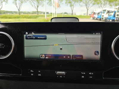 Mercedes-Benz SPRINTER 317 L2H2 LED Mbux10 13
