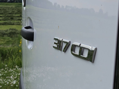 Mercedes-Benz SPRINTER 317 L2H2 LED Mbux10 16