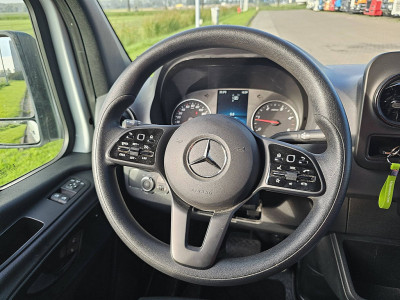 Mercedes-Benz SPRINTER 317 L2H2 RWD Automaat Airco Mbux Camera Cruise Control Apple Carplay Parkeersensoren 3 Zits Euro6 170 PK! foto 11
