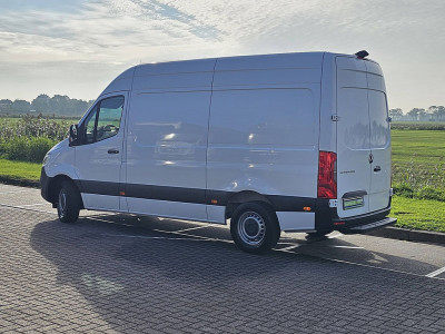 Mercedes-Benz SPRINTER 317 L2H2 RWD Automaat Airco Mbux Camera Cruise Control Apple Carplay Parkeersensoren 3 Zits Euro6 170 PK! foto 6