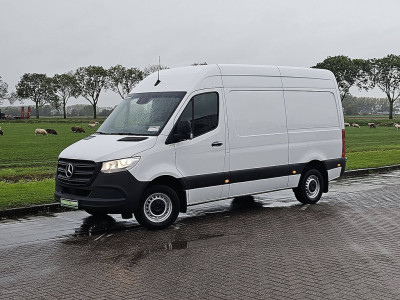 Mercedes-Benz SPRINTER 317 L2H2 RWD Automaat Mbux 360 Graden Camera Standkachel 3 Zits Airco Apple Carplay Euro6 170 PK! foto 2