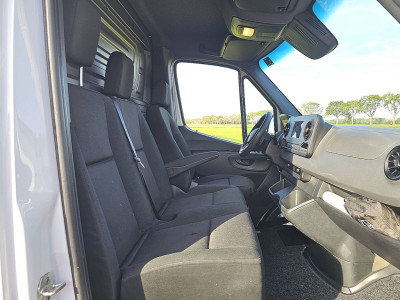 Mercedes-Benz SPRINTER 317 L2H2 RWD Automaat Mbux 360 Graden Camera Standkachel 3 Zits Airco Apple Carplay Euro6 170 PK! foto 7