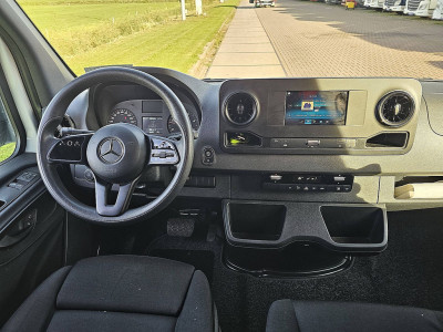Mercedes-Benz SPRINTER 317 L2H2 RWD Automaat Mbux 360 Graden Camera Standkachel 3 Zits Airco Apple Carplay Euro6 170 PK! foto 8