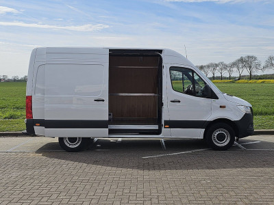 Mercedes-Benz SPRINTER 317 L2H2 RWD Mbux10 14