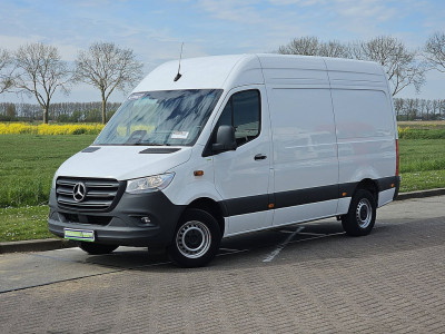 Mercedes-Benz SPRINTER 317 L2H2 RWD Mbux10 2