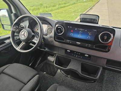 Mercedes-Benz SPRINTER 317 L2H2 RWD Mbux10 8