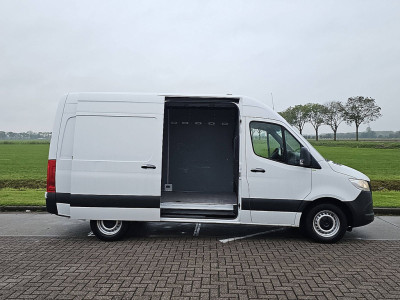 Mercedes-Benz SPRINTER 317 L2H2 RWD Trekhaak Airco Camera Mbux Apple Carplay Euro6 170 PK! foto 13