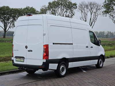 Mercedes-Benz SPRINTER 317 L2H2 RWD Trekhaak Airco Camera Mbux Apple Carplay Euro6 170 PK! foto 3