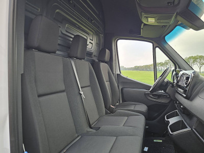 Mercedes-Benz SPRINTER 317 L3H2 | Automaat | LED | Camera | MBUX10 | PDC | Airco | Mtf-stuurwiel | Cruise Control foto 7