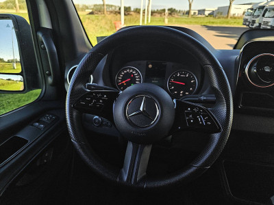 Mercedes-Benz SPRINTER 317 L3H2 Automaat MBUX10 foto 11