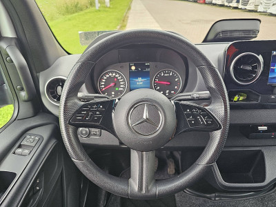 Mercedes-Benz SPRINTER 317 L3H2 Automaat MBUX10 foto 12