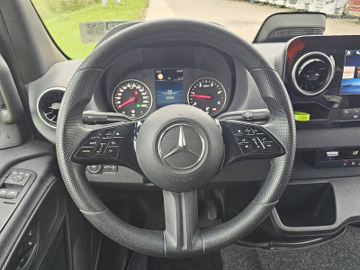 Mercedes-Benz SPRINTER 317 L3H2 Automaat MBUX10 foto 12