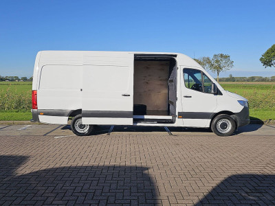 Mercedes-Benz SPRINTER 317 L3H2 Automaat MBUX10 foto 13