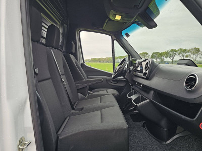 Mercedes-Benz SPRINTER 317 L3H2 Automaat MBUX10 foto 7